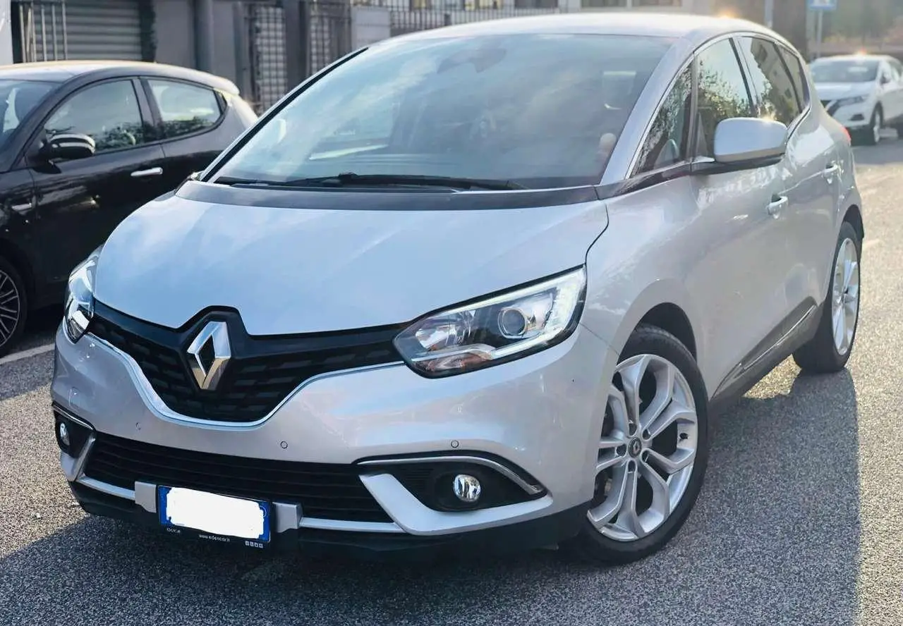 Photo 1 : Renault Scenic 2018 Diesel