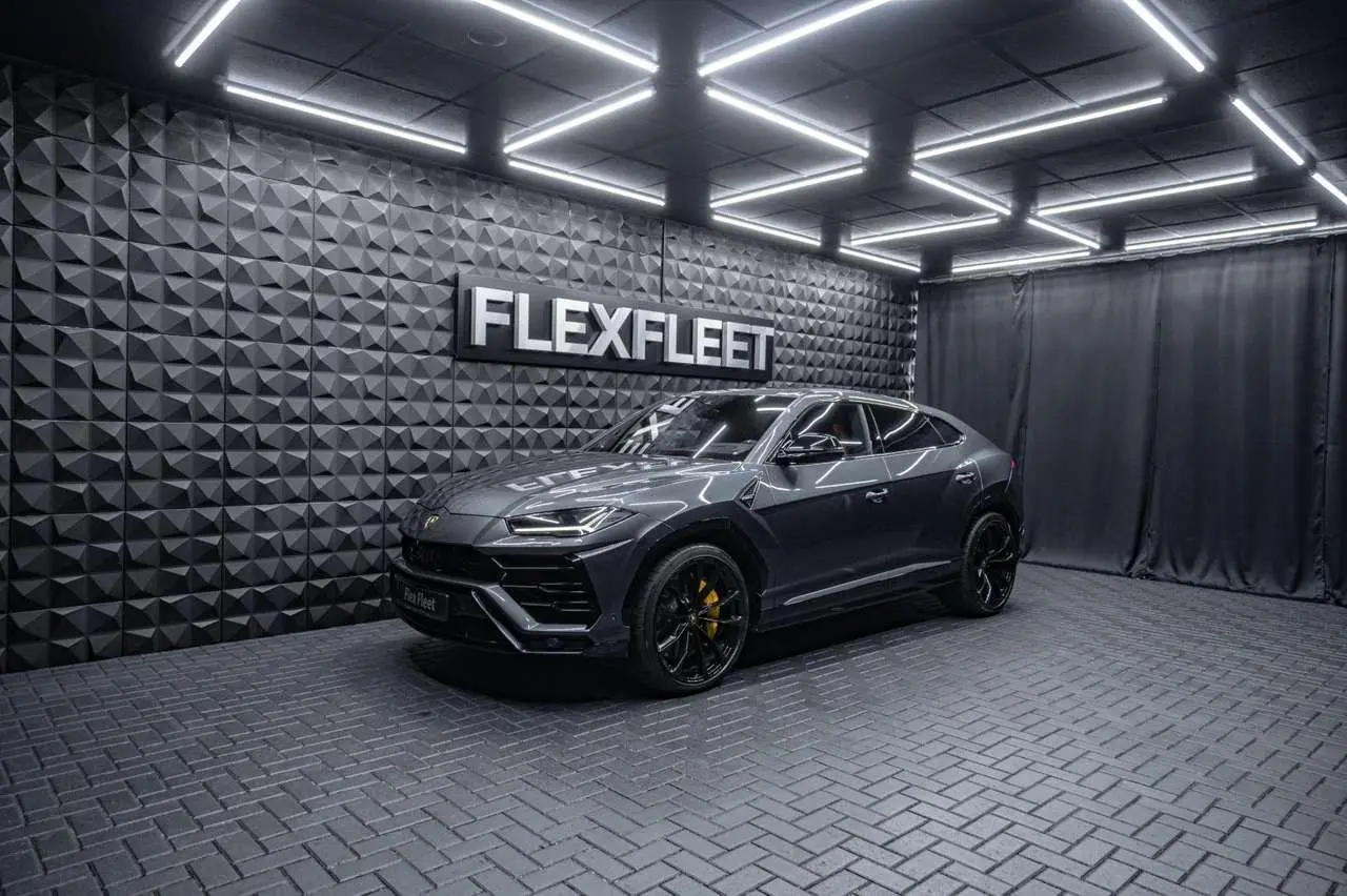 Photo 1 : Lamborghini Urus 2019 Essence