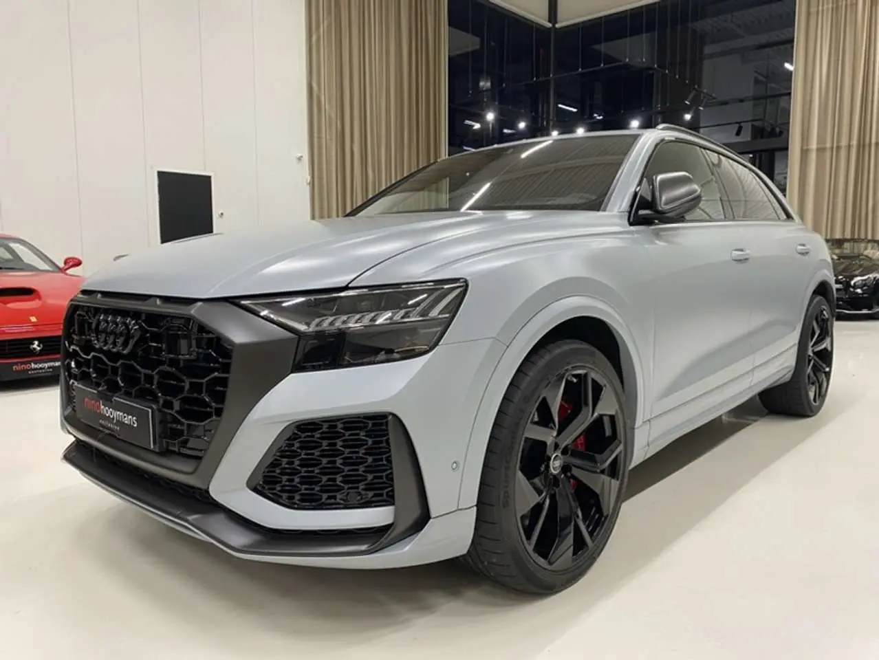 Photo 1 : Audi Rsq8 2020 Essence