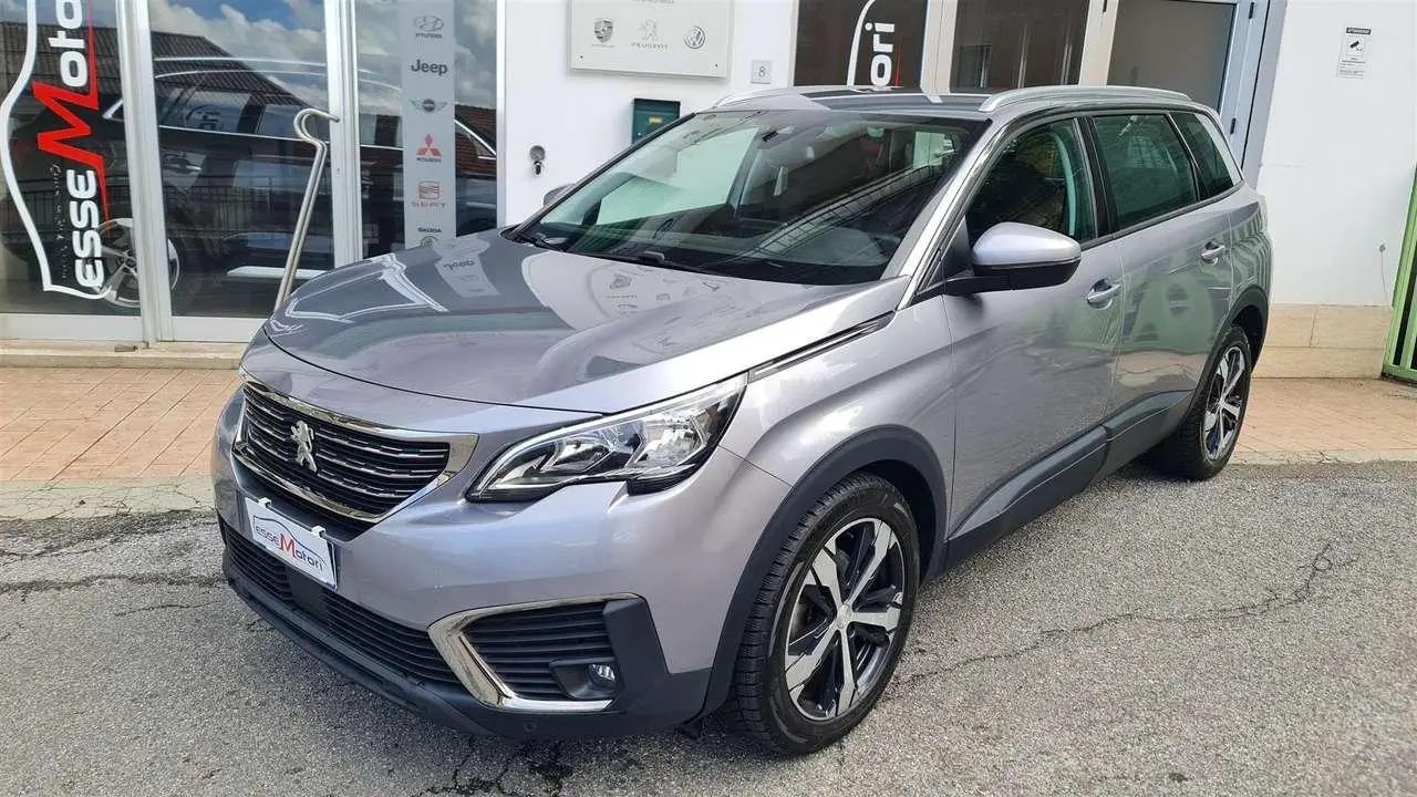 Photo 1 : Peugeot 5008 2018 Diesel