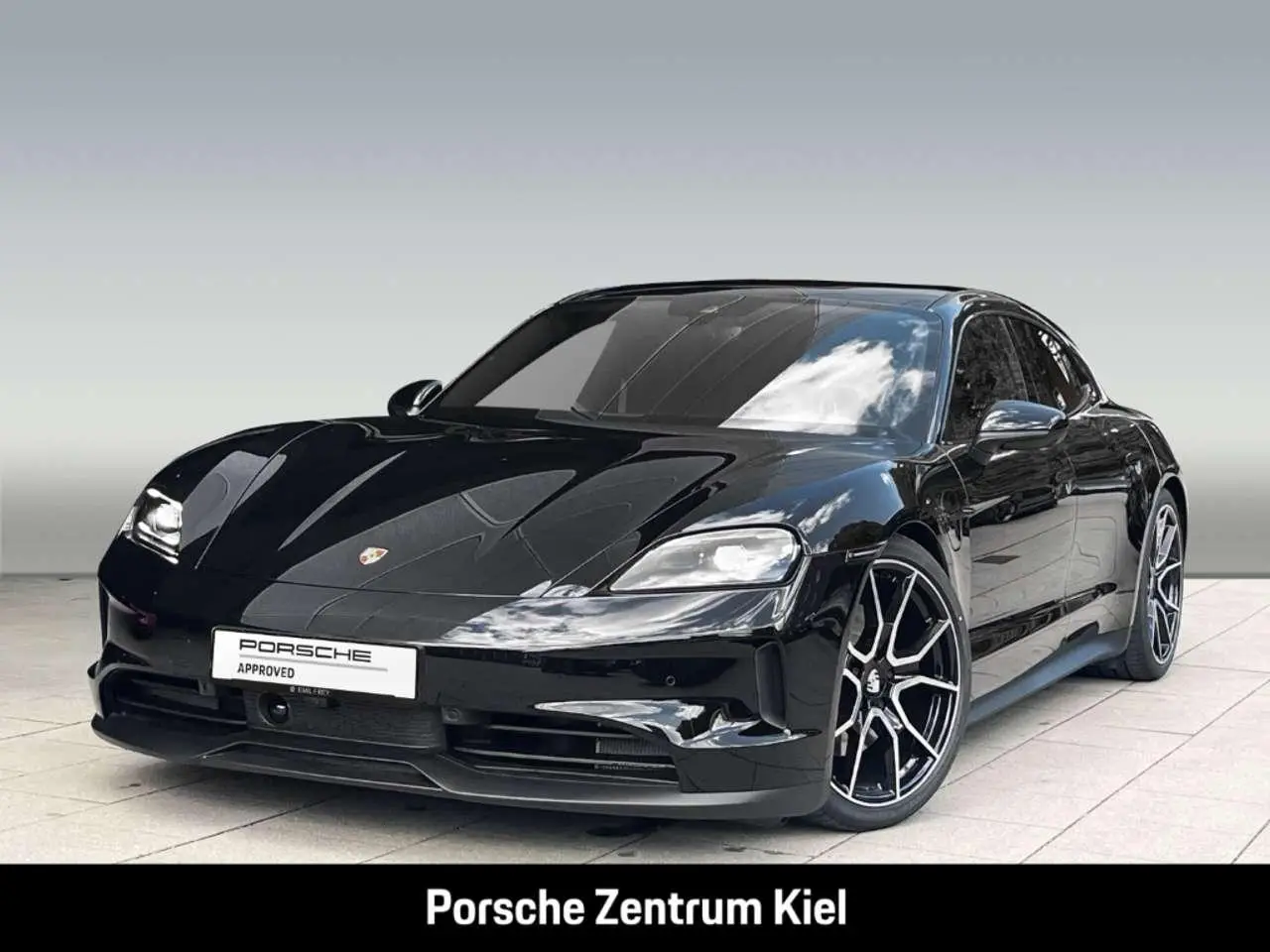 Photo 1 : Porsche Taycan 2024 Electric