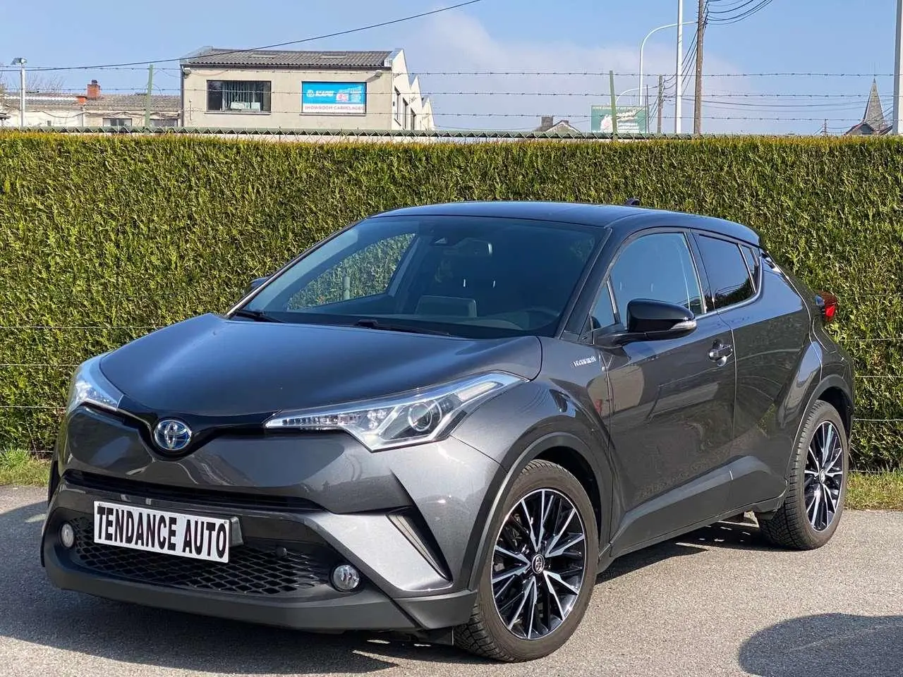 Photo 1 : Toyota C-hr 2018 Petrol