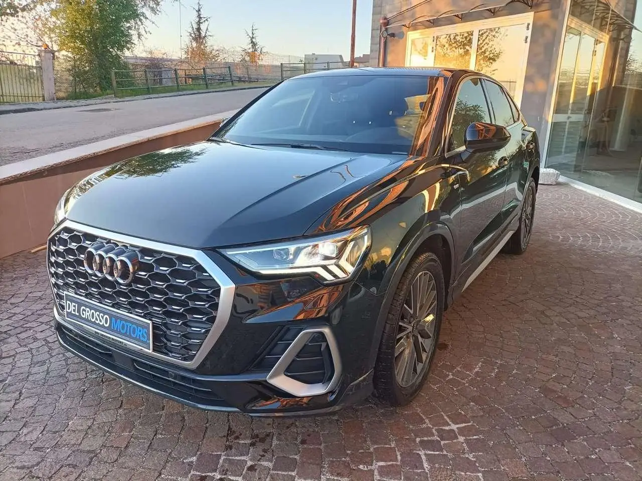 Photo 1 : Audi Q3 2021 Diesel