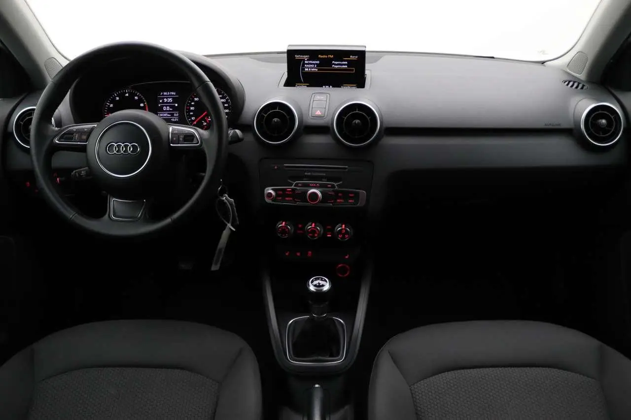 Photo 1 : Audi A1 2016 Petrol