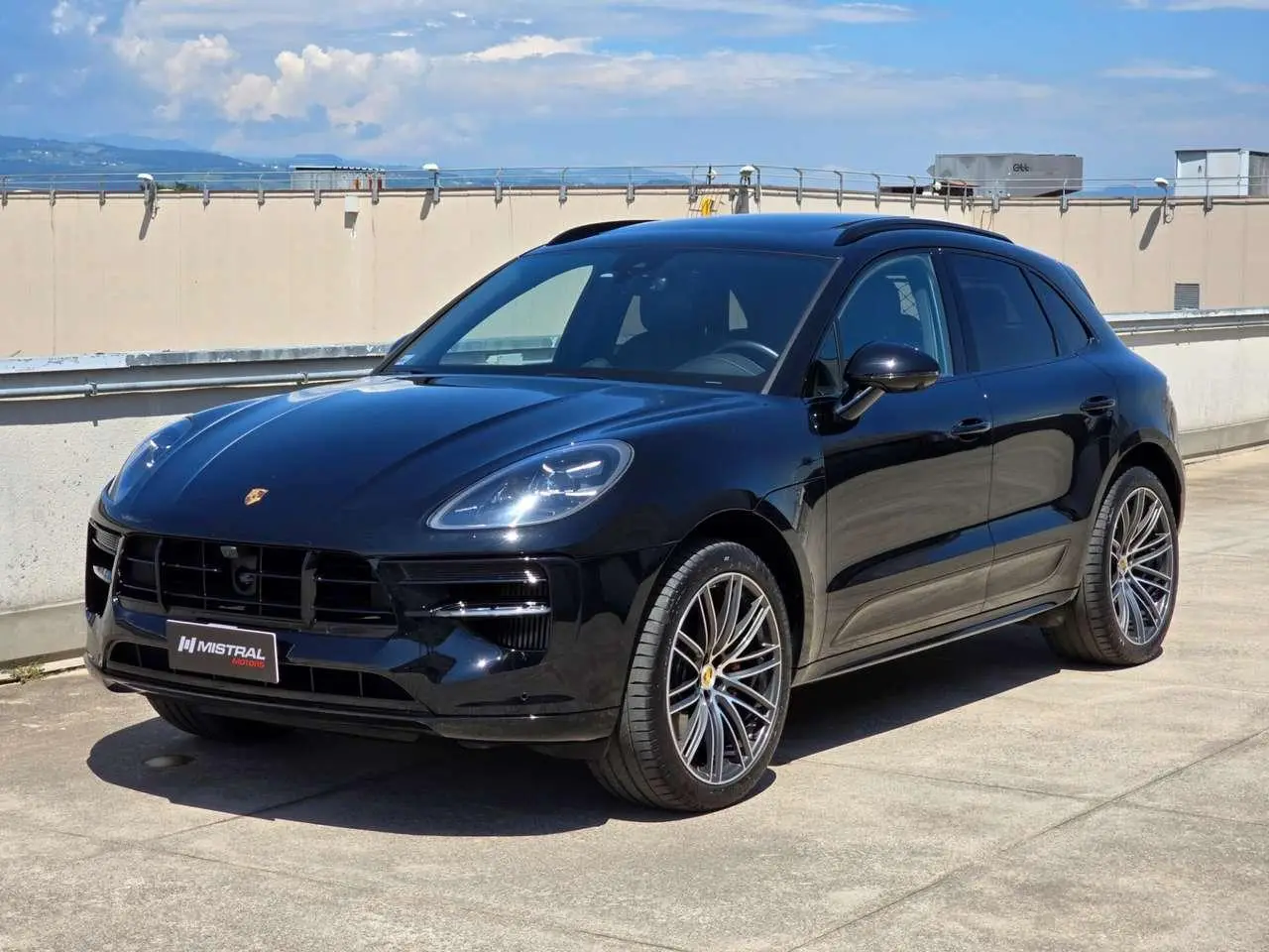 Photo 1 : Porsche Macan 2021 Petrol