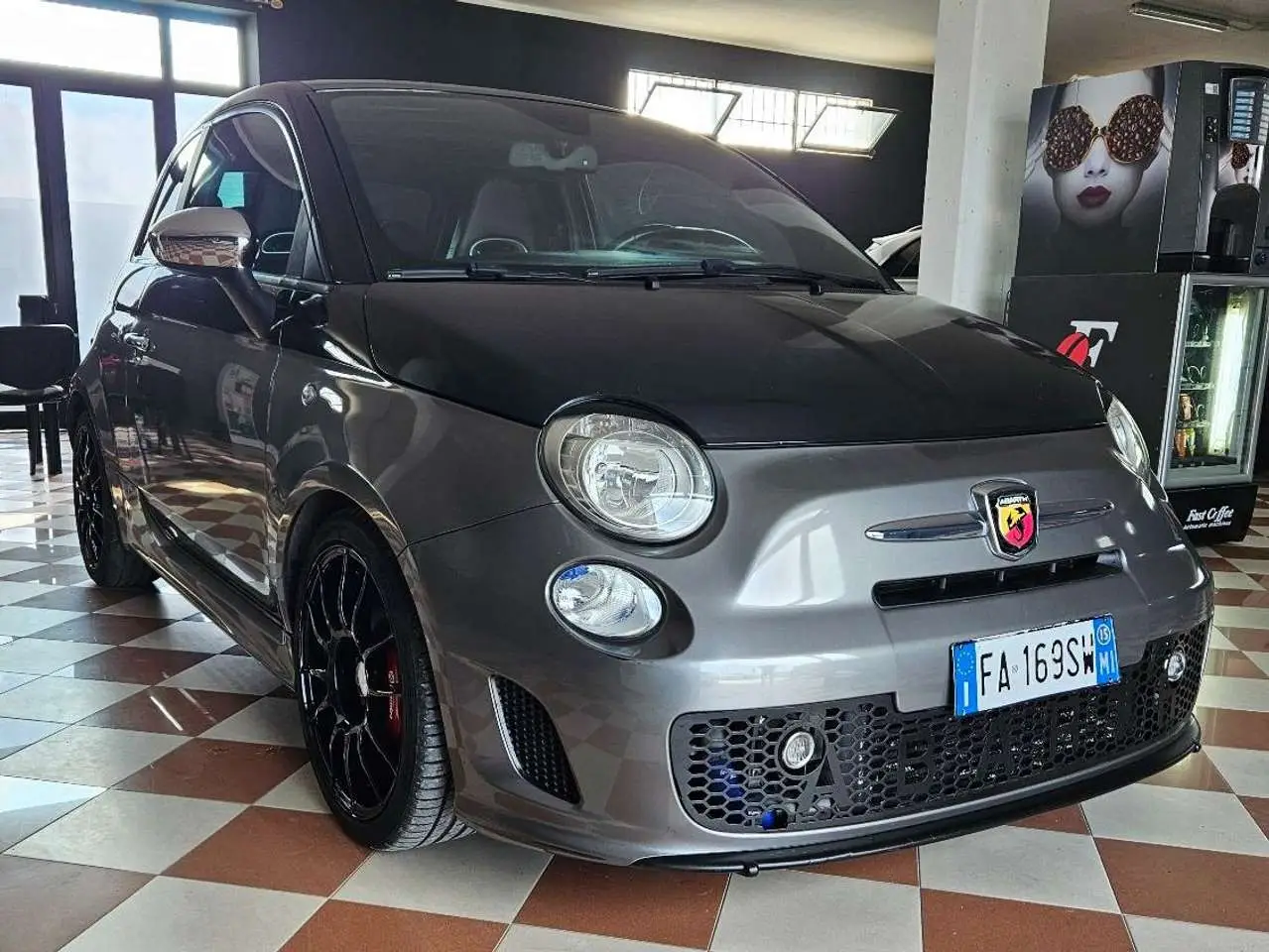 Photo 1 : Abarth 500 2015 Petrol