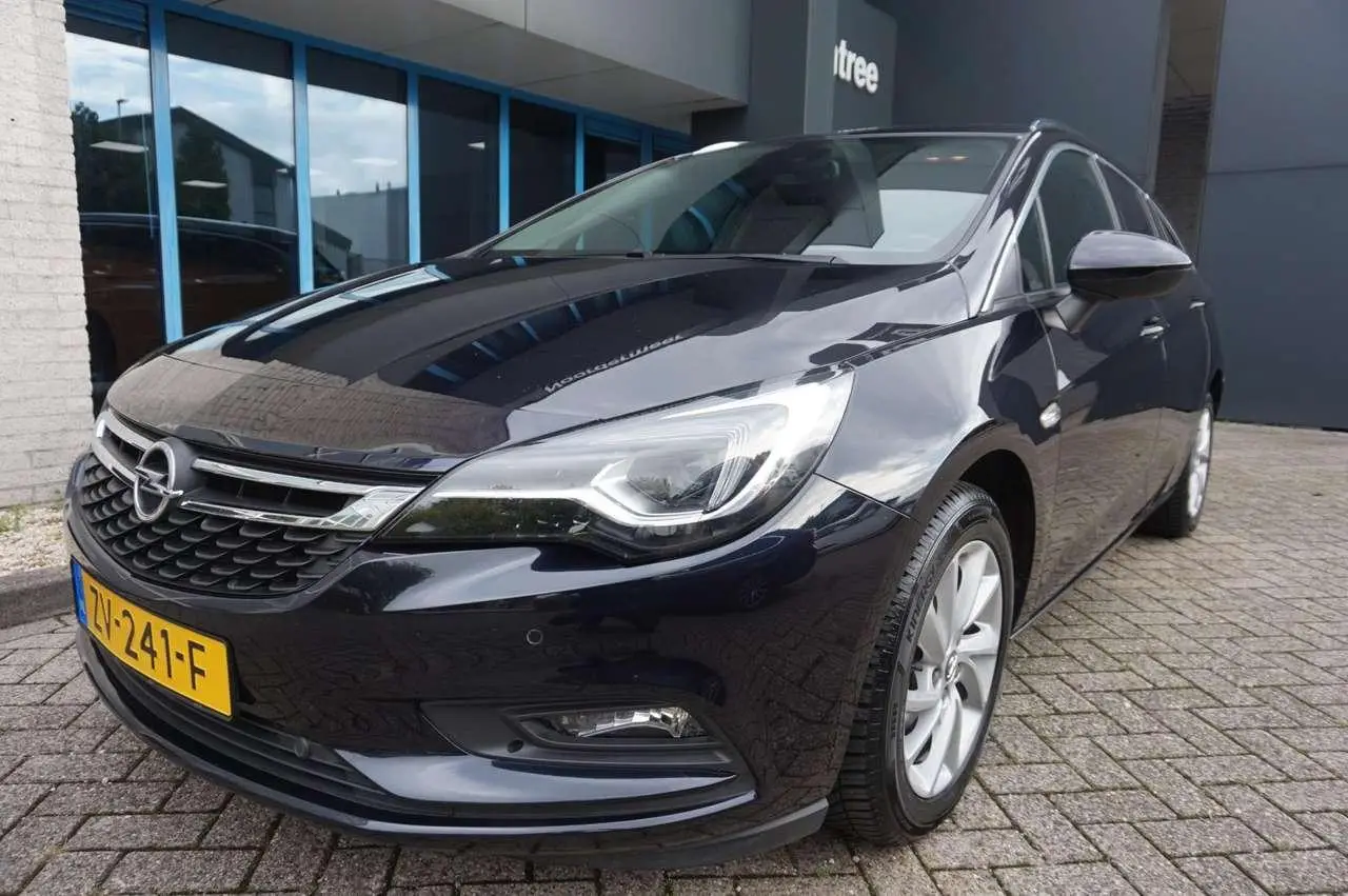 Photo 1 : Opel Astra 2019 Essence