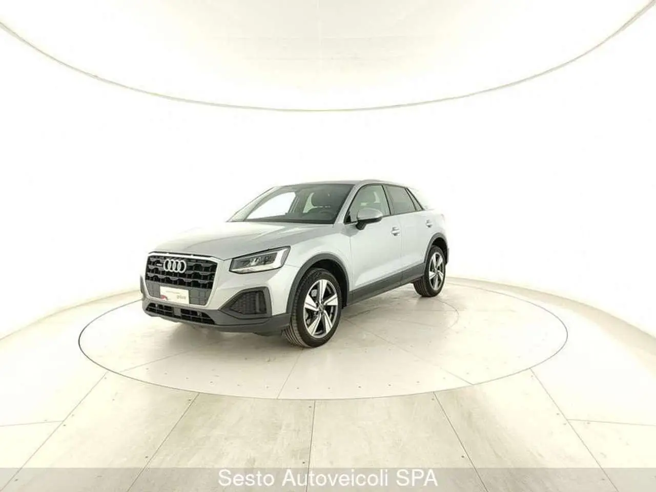 Photo 1 : Audi Q2 2021 Diesel