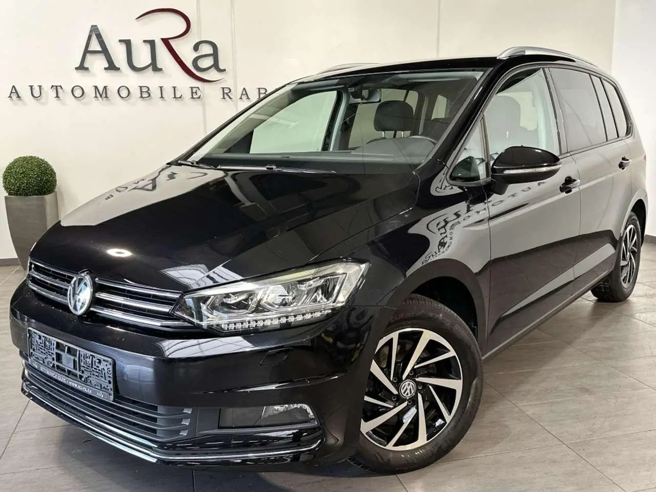 Photo 1 : Volkswagen Touran 2019 Petrol