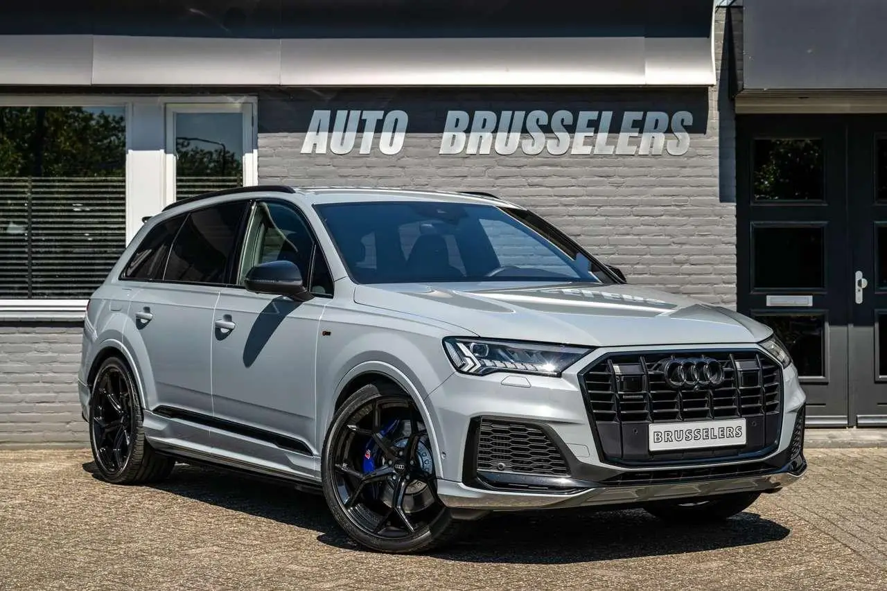 Photo 1 : Audi Q7 2021 Hybride