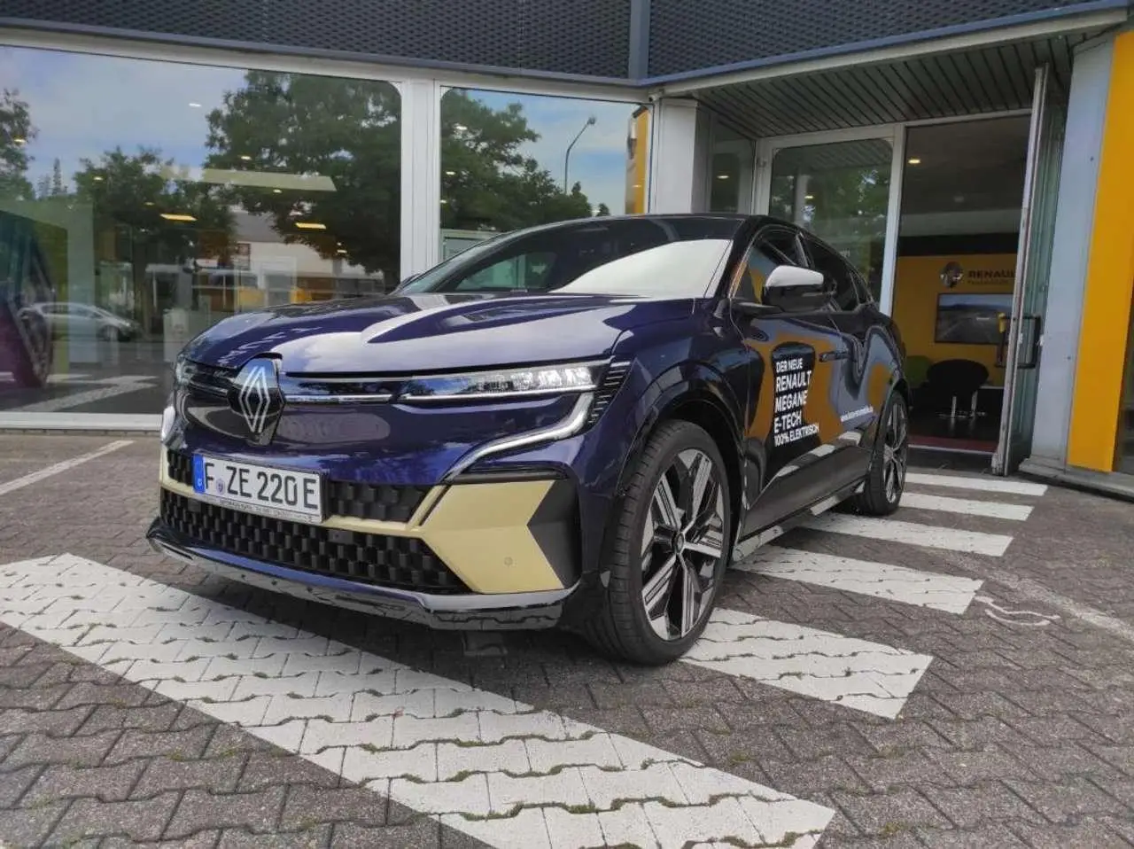 Photo 1 : Renault Megane 2022 Electric