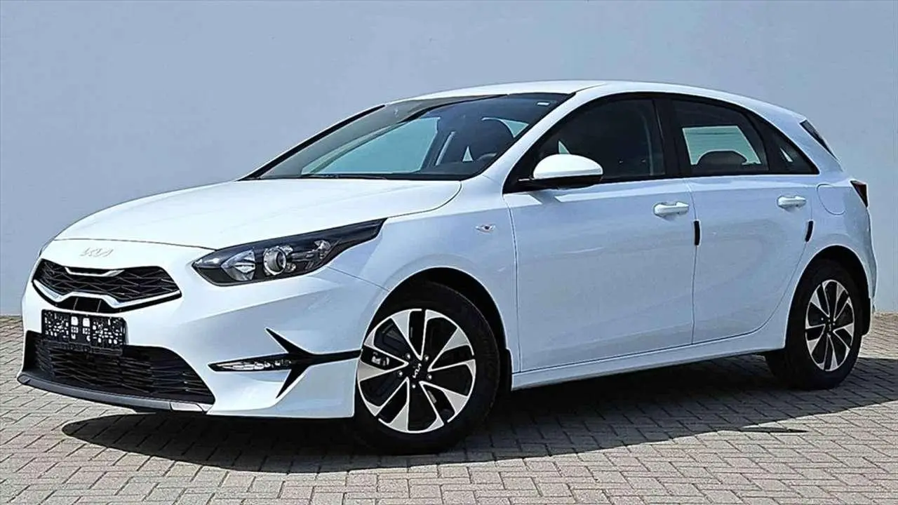 Photo 1 : Kia Ceed 2024 Petrol