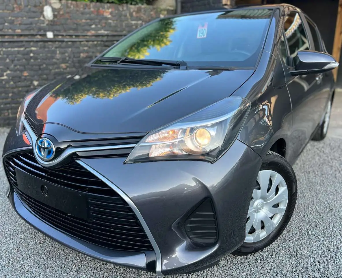 Photo 1 : Toyota Yaris 2015 Hybride