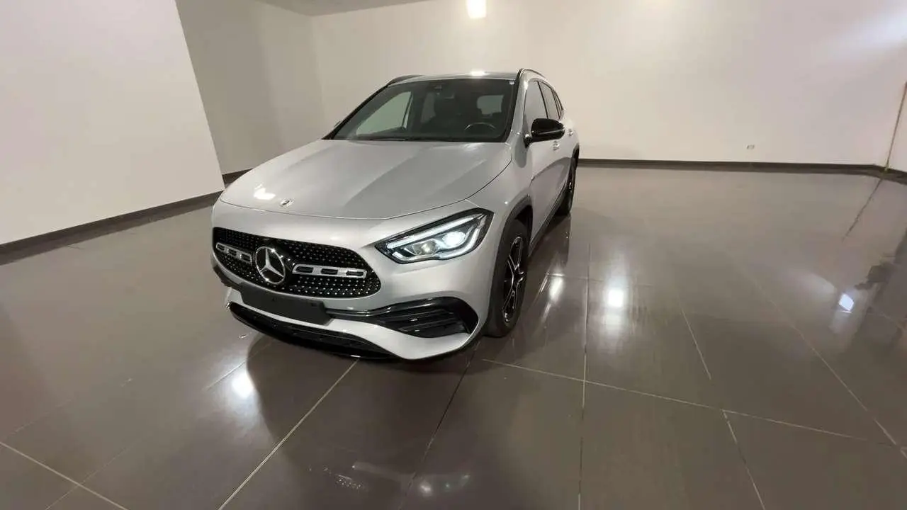 Photo 1 : Mercedes-benz Classe Gla 2020 Hybrid