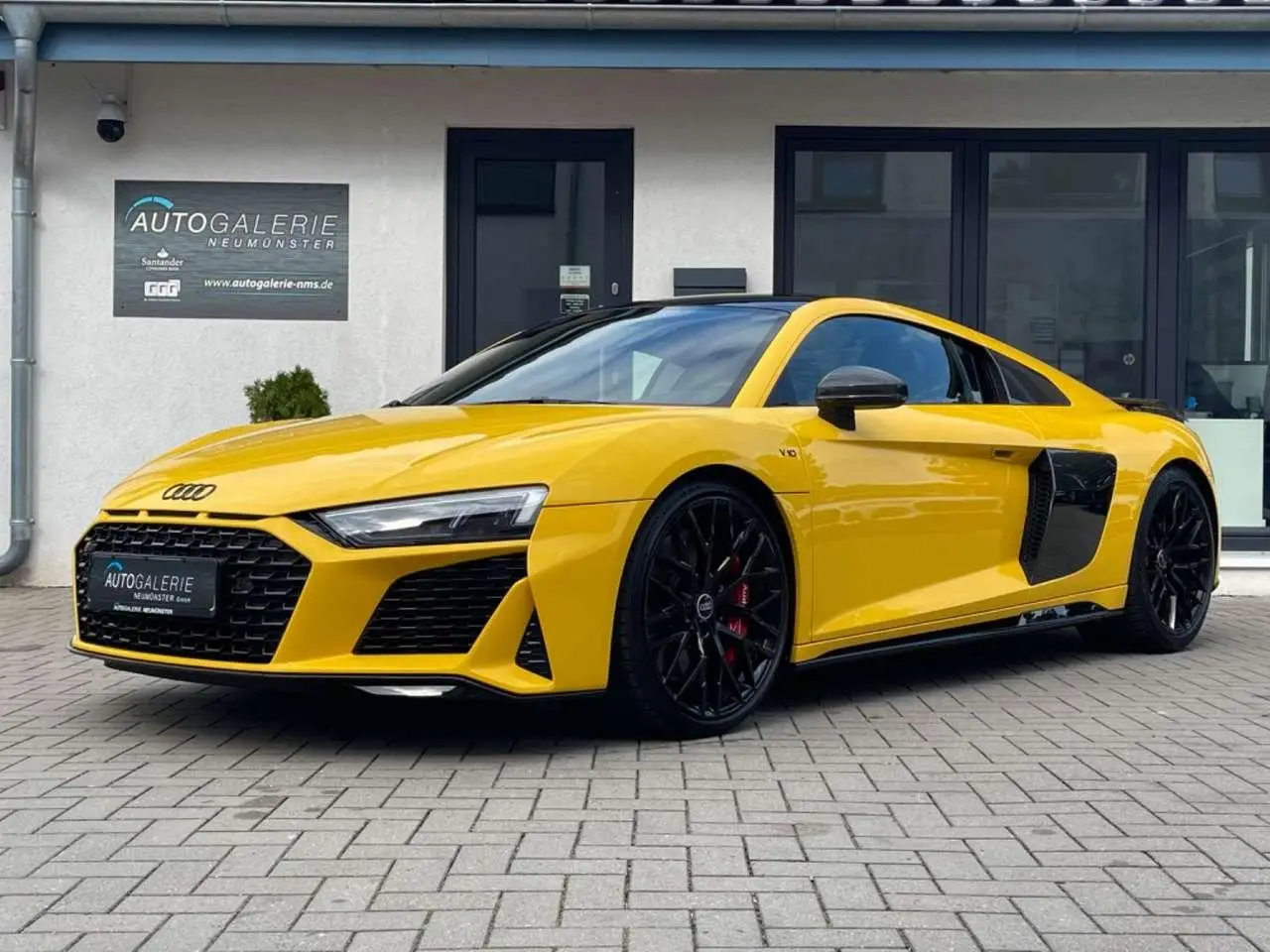 Photo 1 : Audi R8 2019 Petrol