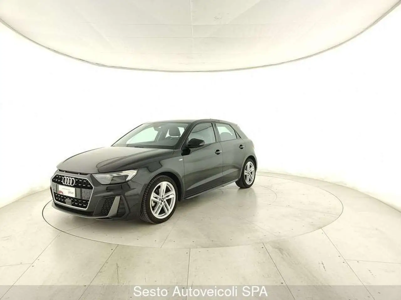 Photo 1 : Audi A1 2021 Essence