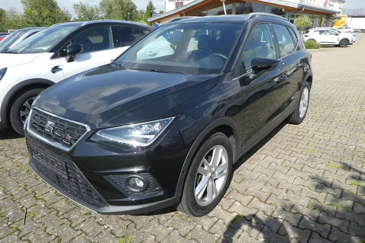 Photo 1 : Seat Arona 2021 Petrol