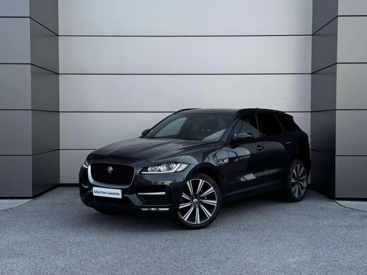 Photo 1 : Jaguar F-pace 2017 Diesel