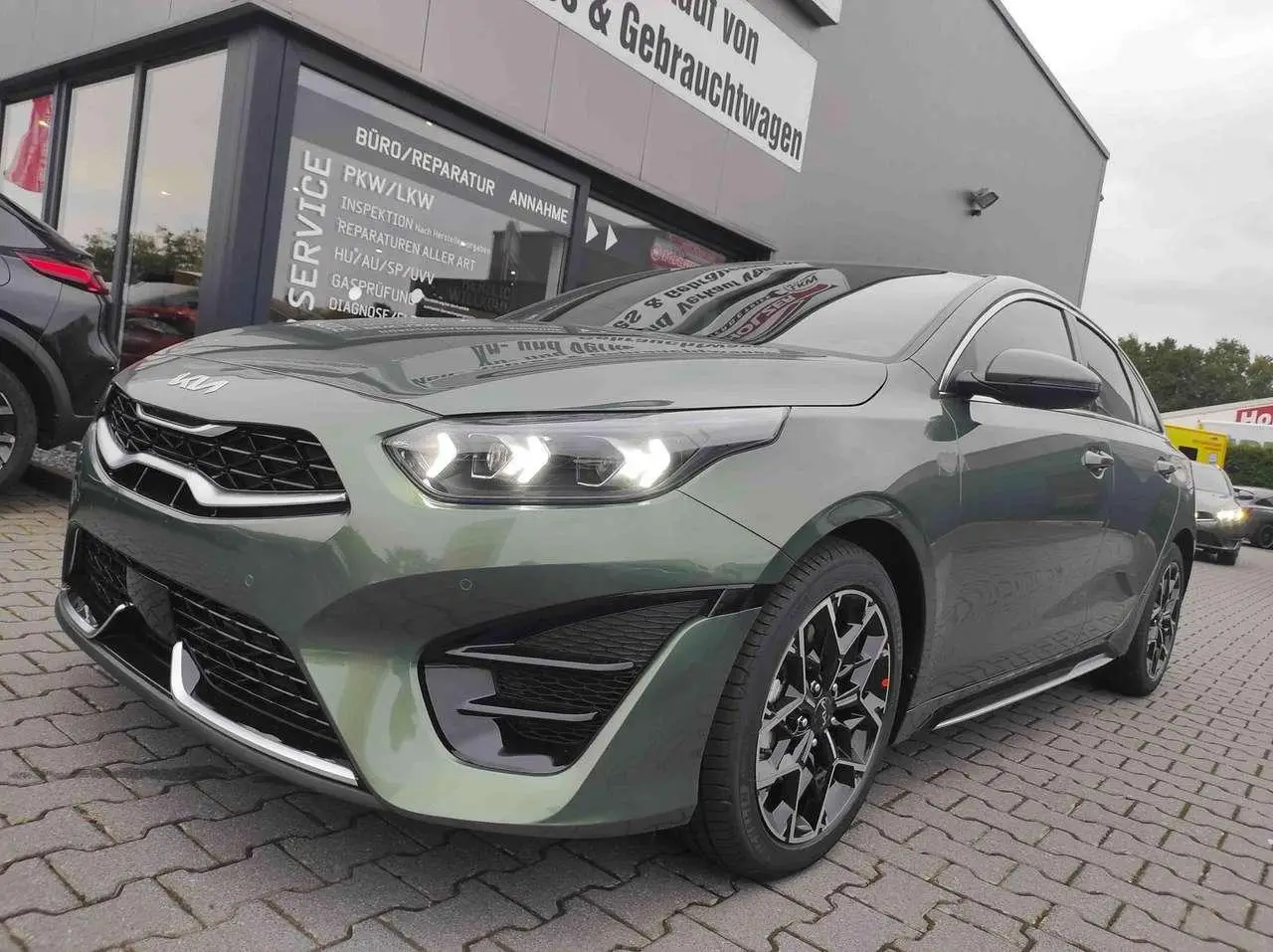 Photo 1 : Kia Proceed 2024 Petrol