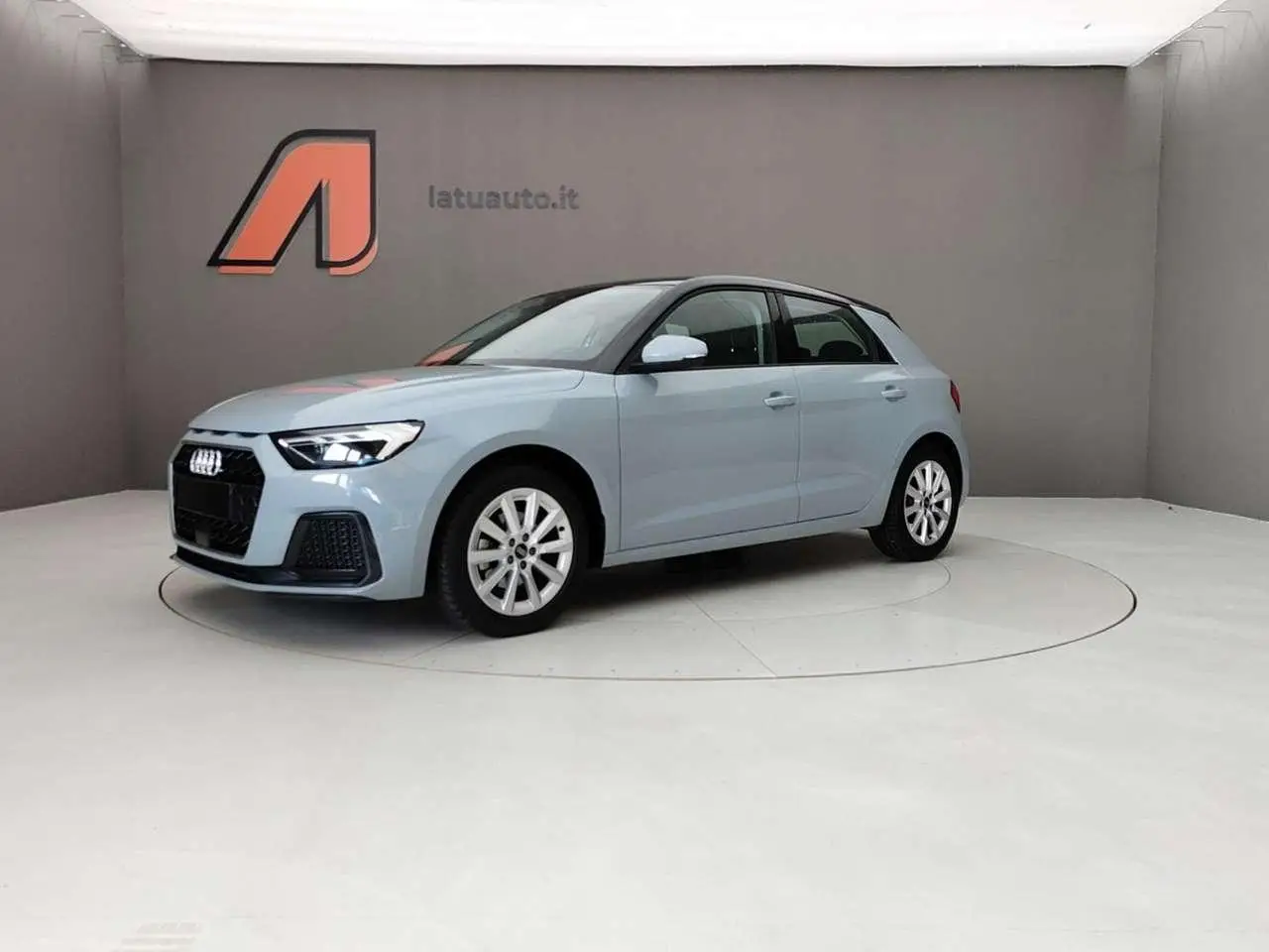 Photo 1 : Audi A1 2023 Petrol