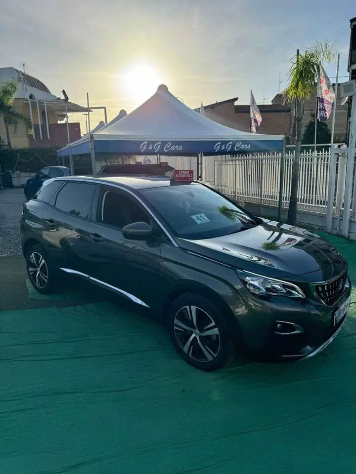 Photo 1 : Peugeot 3008 2018 Diesel