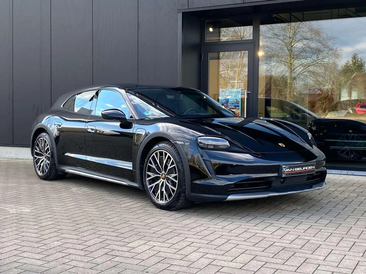 Photo 1 : Porsche Taycan 2021 Électrique