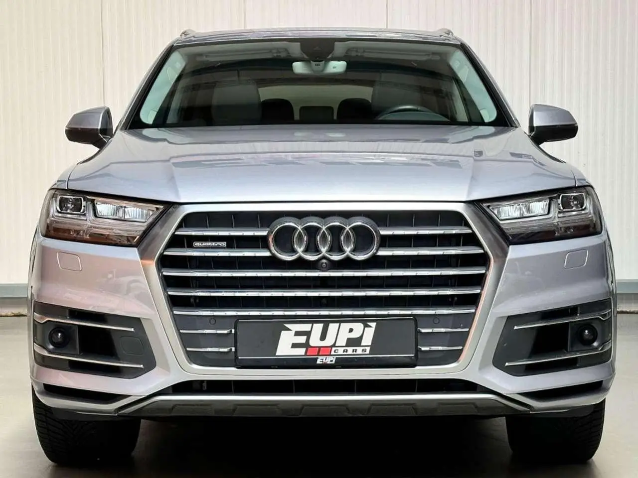 Photo 1 : Audi Q7 2016 Petrol