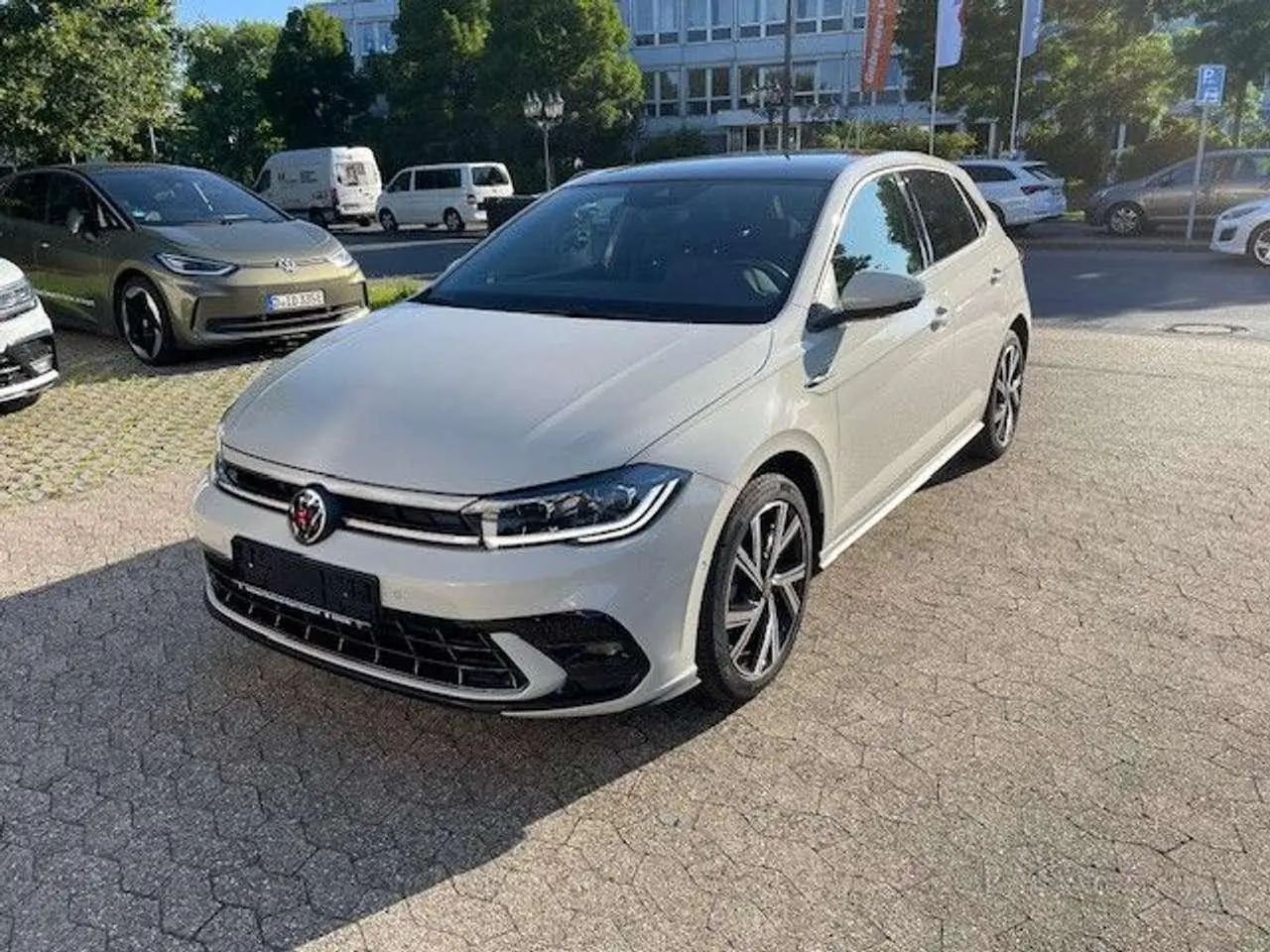 Photo 1 : Volkswagen Polo 2023 Petrol