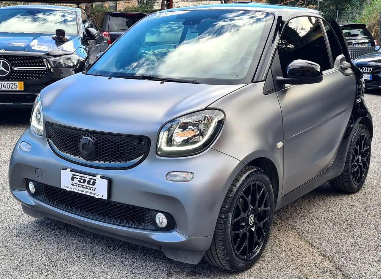 Photo 1 : Smart Forfour 2016 Petrol