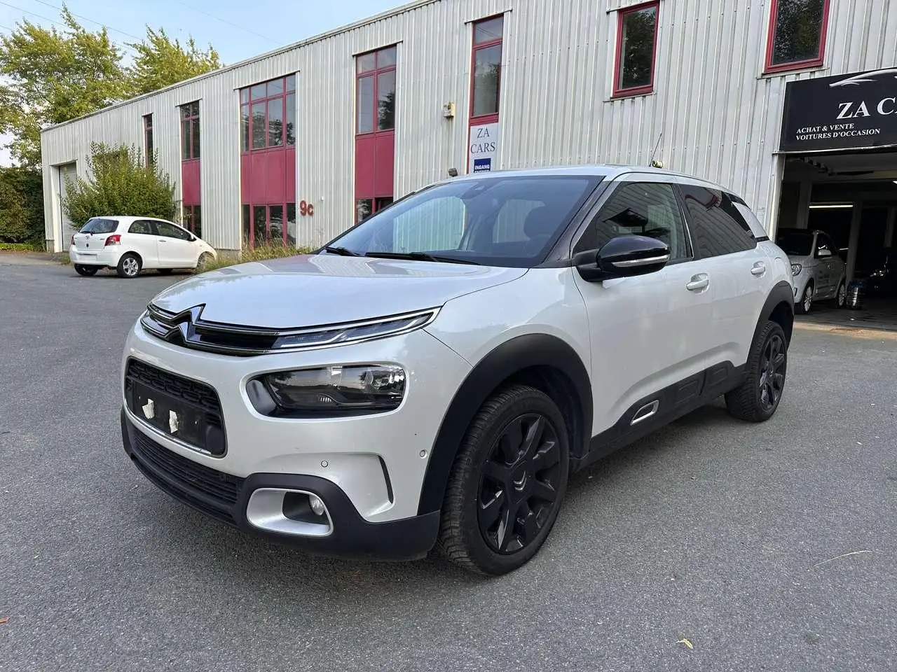 Photo 1 : Citroen C4 2018 Petrol