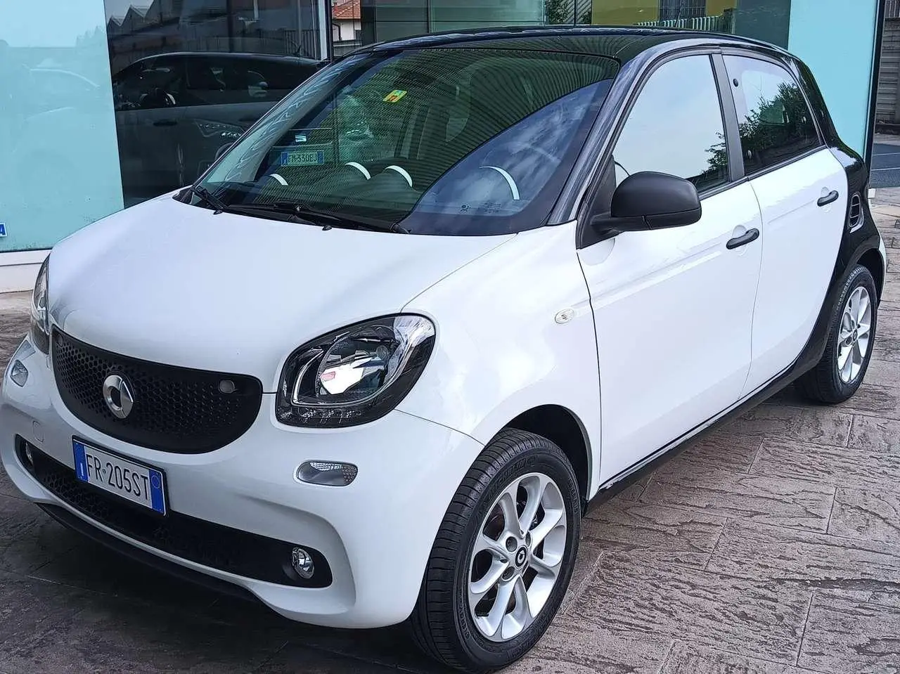 Photo 1 : Smart Forfour 2018 Essence