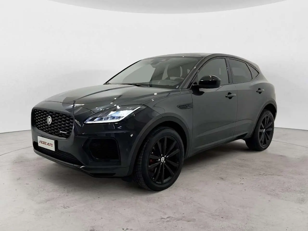 Photo 1 : Jaguar E-pace 2024 Hybrid