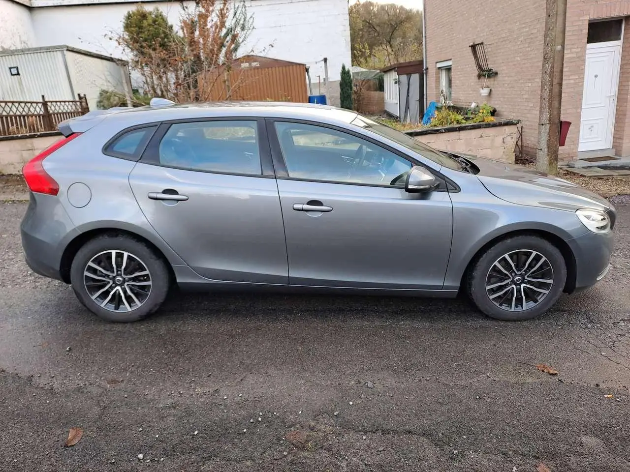 Photo 1 : Volvo V40 2018 Diesel