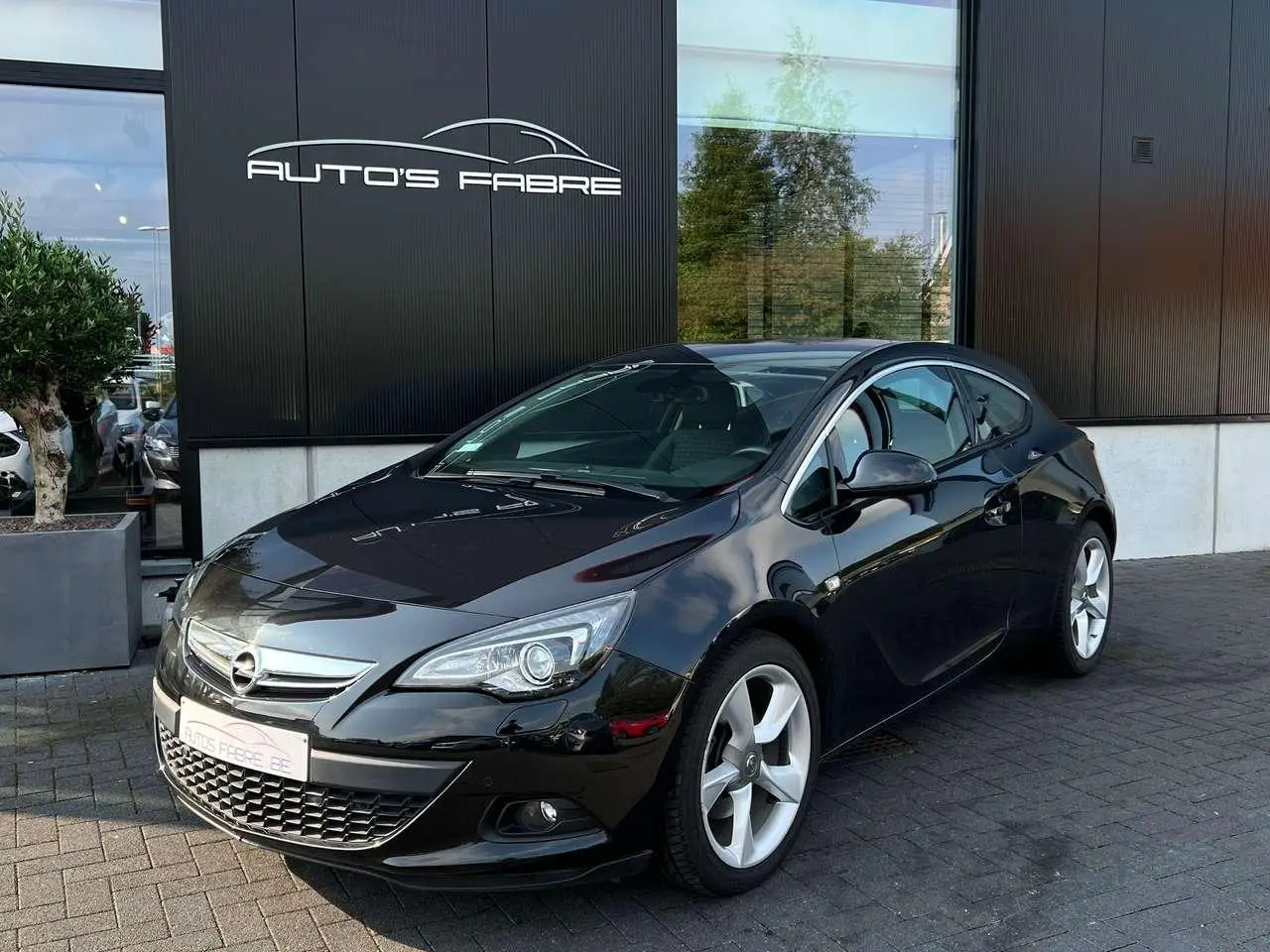 Photo 1 : Opel Astra 2015 Petrol