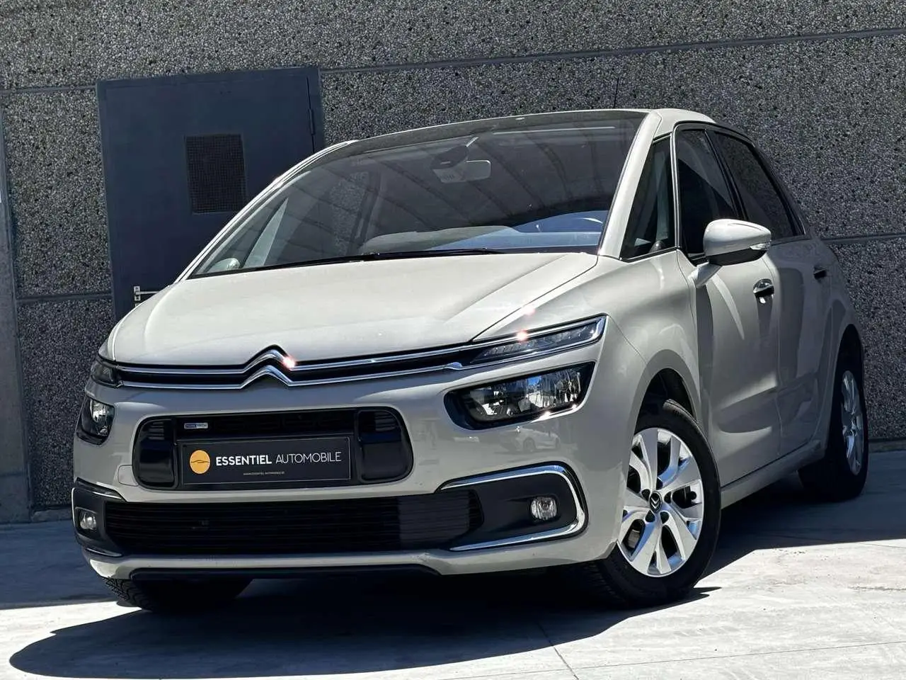 Photo 1 : Citroen C4 2017 Petrol