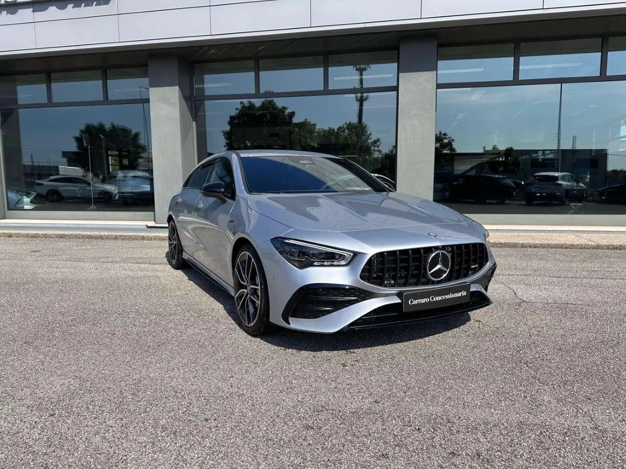 Photo 1 : Mercedes-benz Classe Cla 2024 Petrol