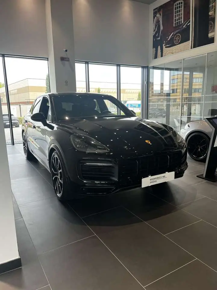 Photo 1 : Porsche Cayenne 2019 Essence