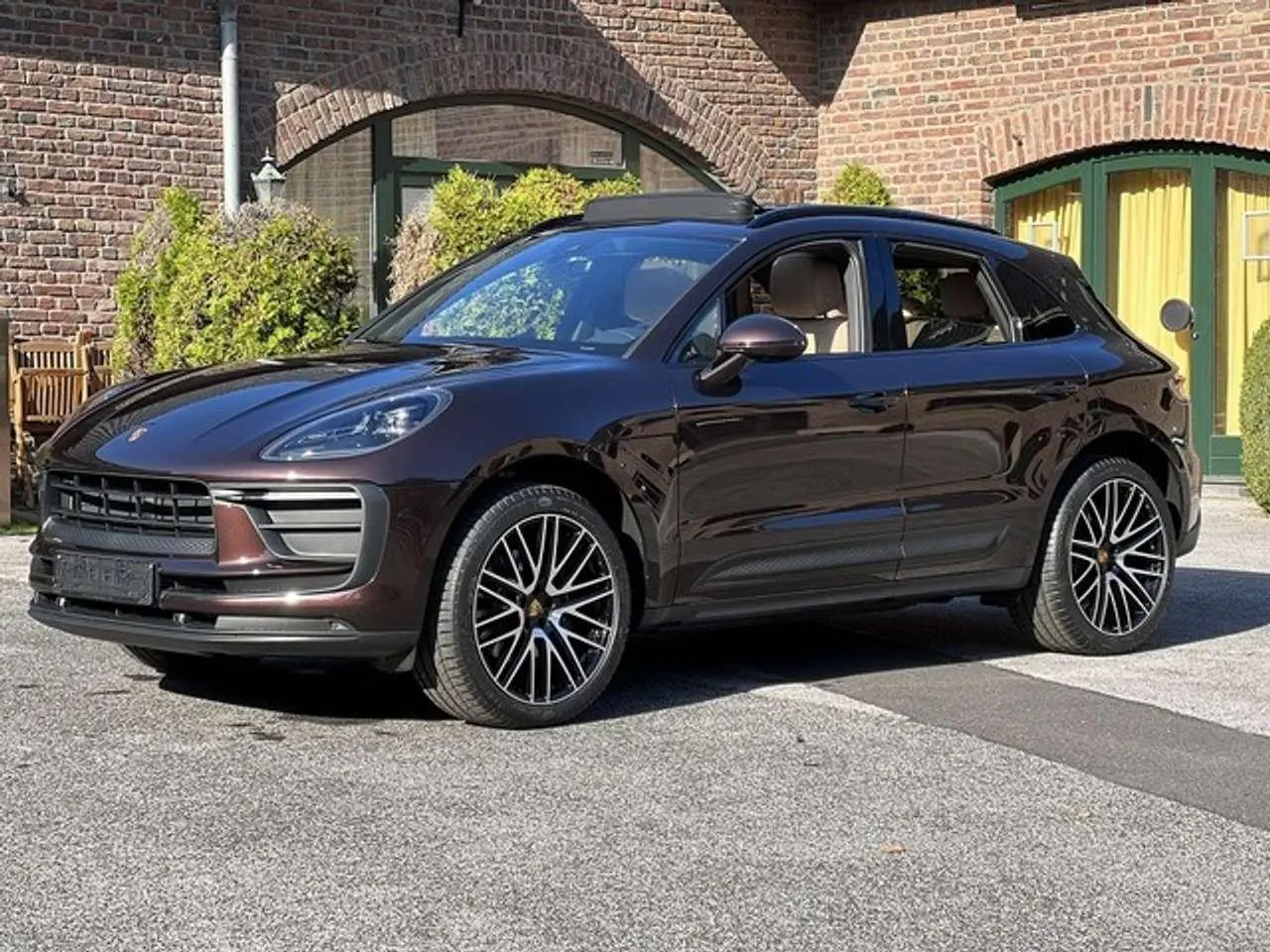 Photo 1 : Porsche Macan 2022 Petrol