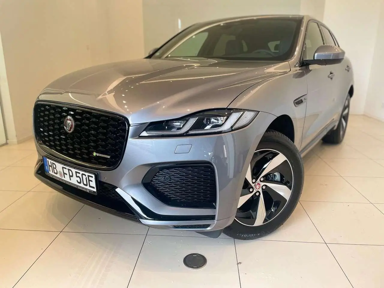 Photo 1 : Jaguar F-pace 2023 Hybride