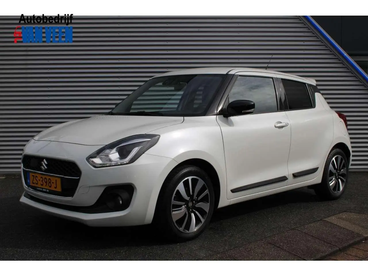 Photo 1 : Suzuki Swift 2019 Petrol