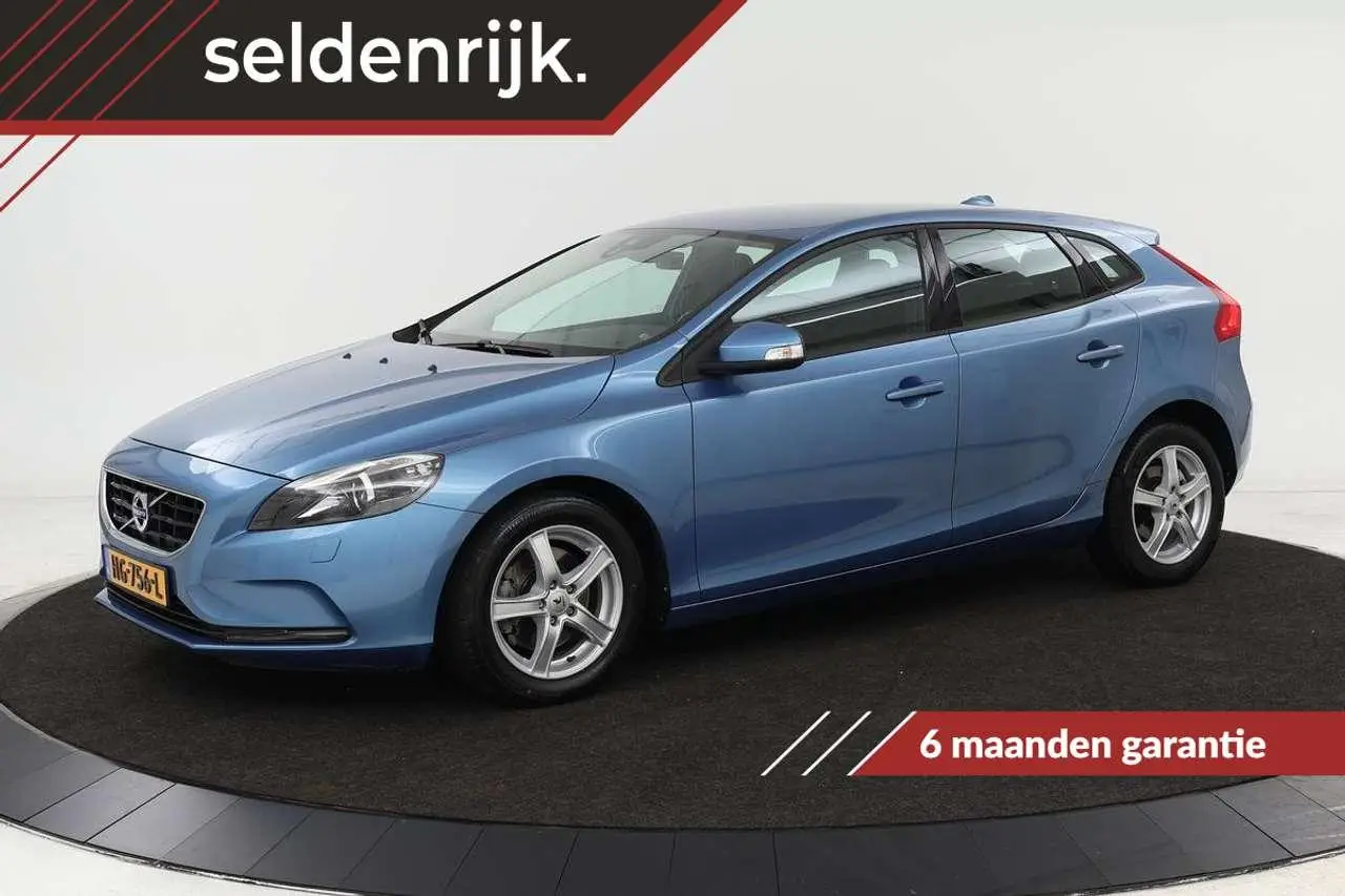 Photo 1 : Volvo V40 2015 Essence