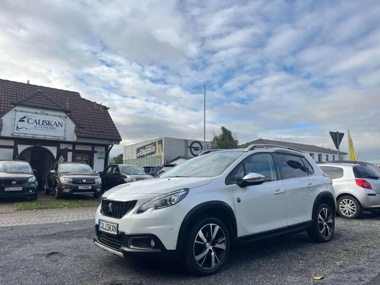 Photo 1 : Peugeot 2008 2018 Petrol