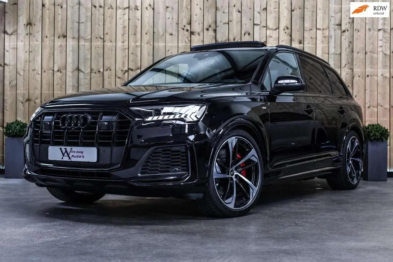 Photo 1 : Audi Q7 2021 Hybride