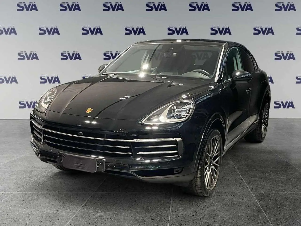 Photo 1 : Porsche Cayenne 2022 Petrol