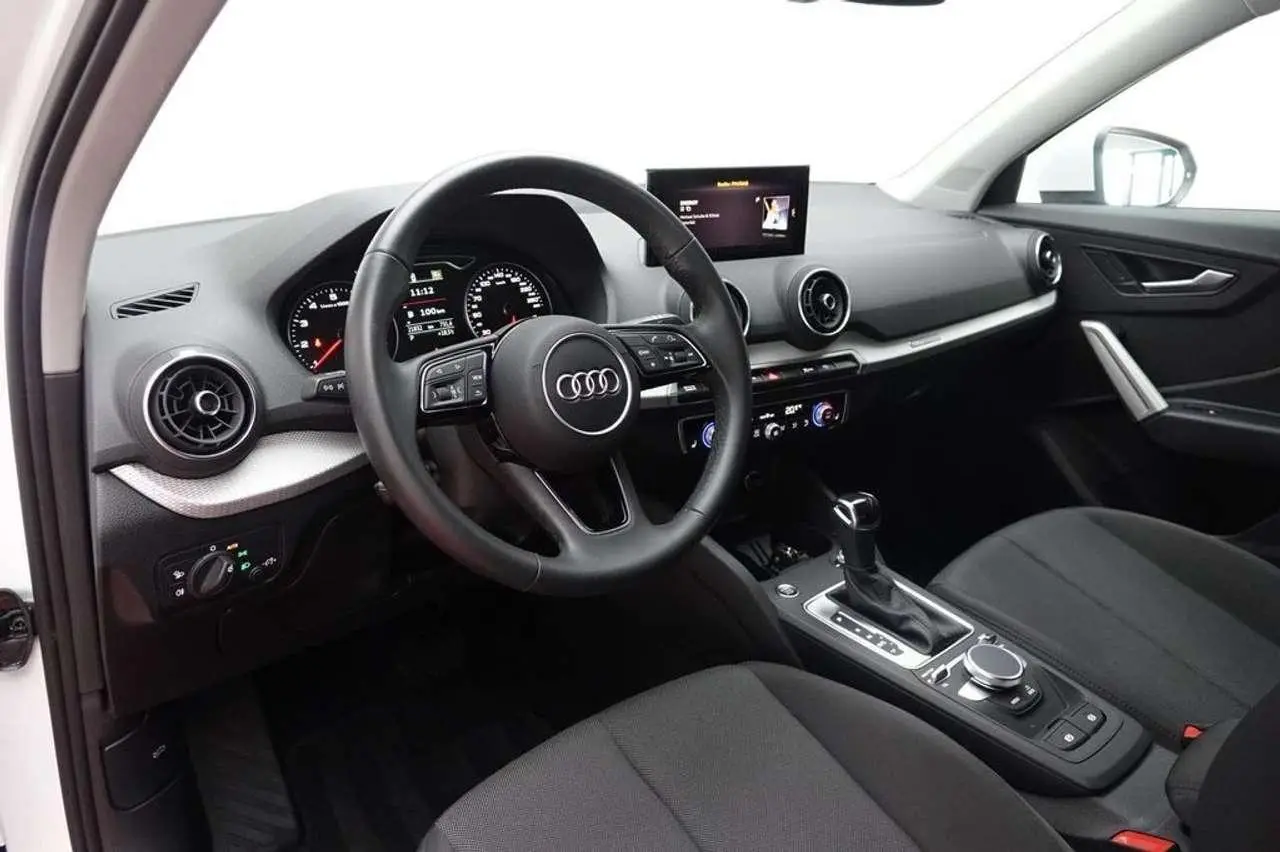 Photo 1 : Audi Q2 2023 Petrol