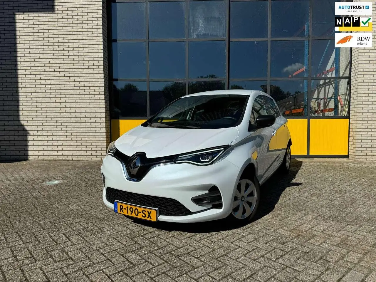 Photo 1 : Renault Zoe 2020 Électrique