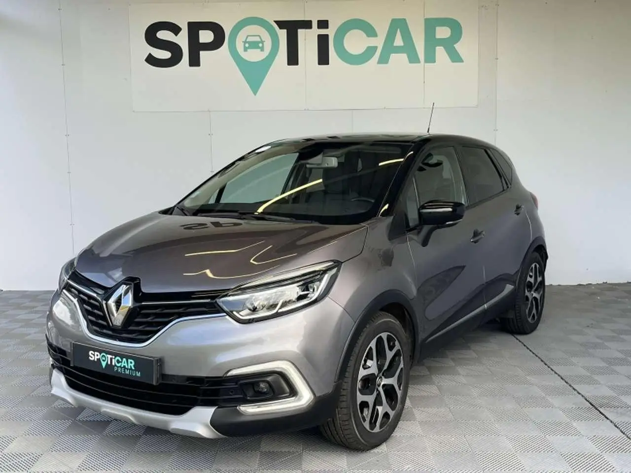 Photo 1 : Renault Captur 2019 Petrol