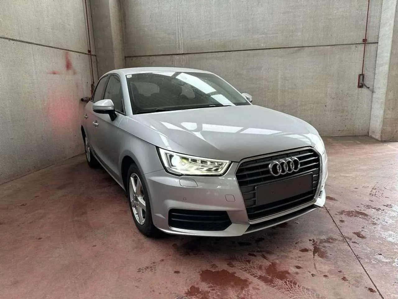 Photo 1 : Audi A1 2017 Petrol