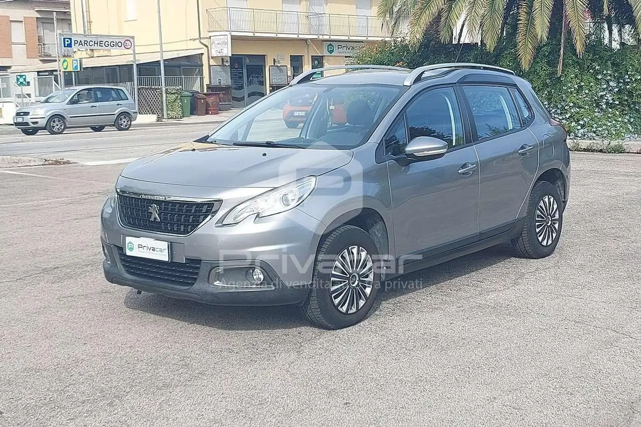 Photo 1 : Peugeot 2008 2017 Petrol