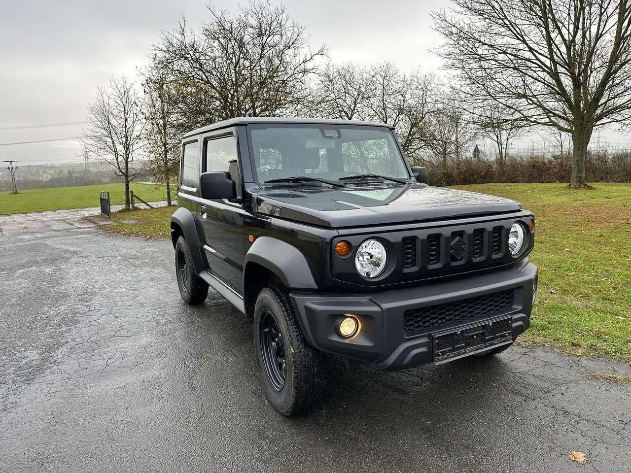 Photo 1 : Suzuki Jimny 2018 Petrol